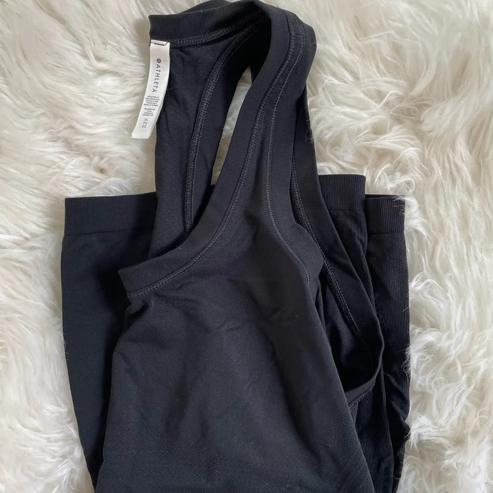 ATHLETA MOMENTUM SEAMLESS TANK IN BLACK NWT - Picture 6 of 6